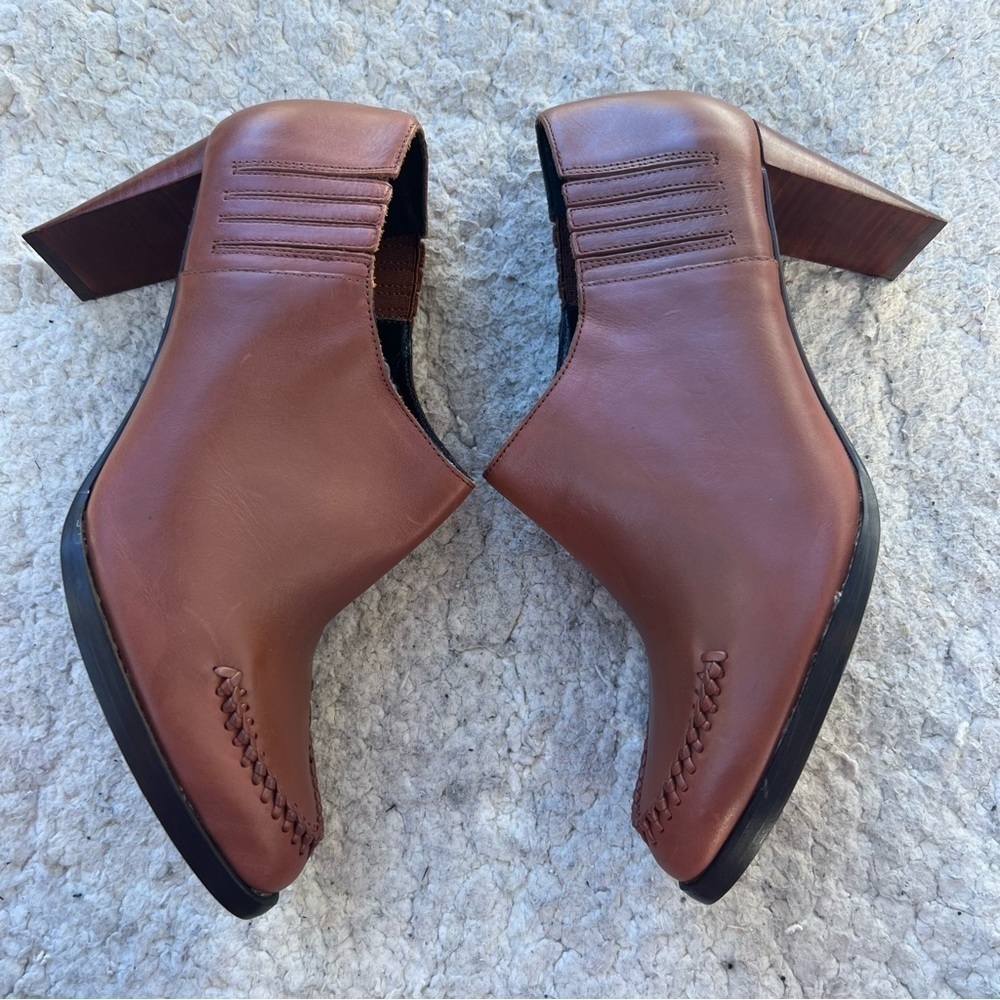 3.1 Phillip Lim 3.1 Lara Low Cut Brandy Leather Chelsea Heel Ankle Booties - Picture 3 of 14